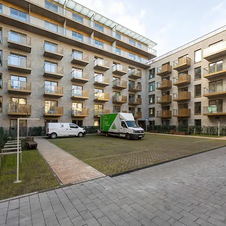 Czysta Elegant For 2 With Garden Centre By Renters Vratislav
