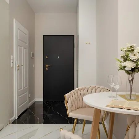 Czysta Elegant For 2 With Garden Centre By Renters Apartmán Vratislav