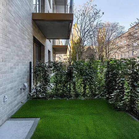 Apartment Czysta Elegant For 2 With Garden Centre By Renters *